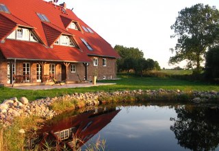 Großer Garten mit Teich, © Manja Behrend Großer Garten mit Teich, © Manja Behrend