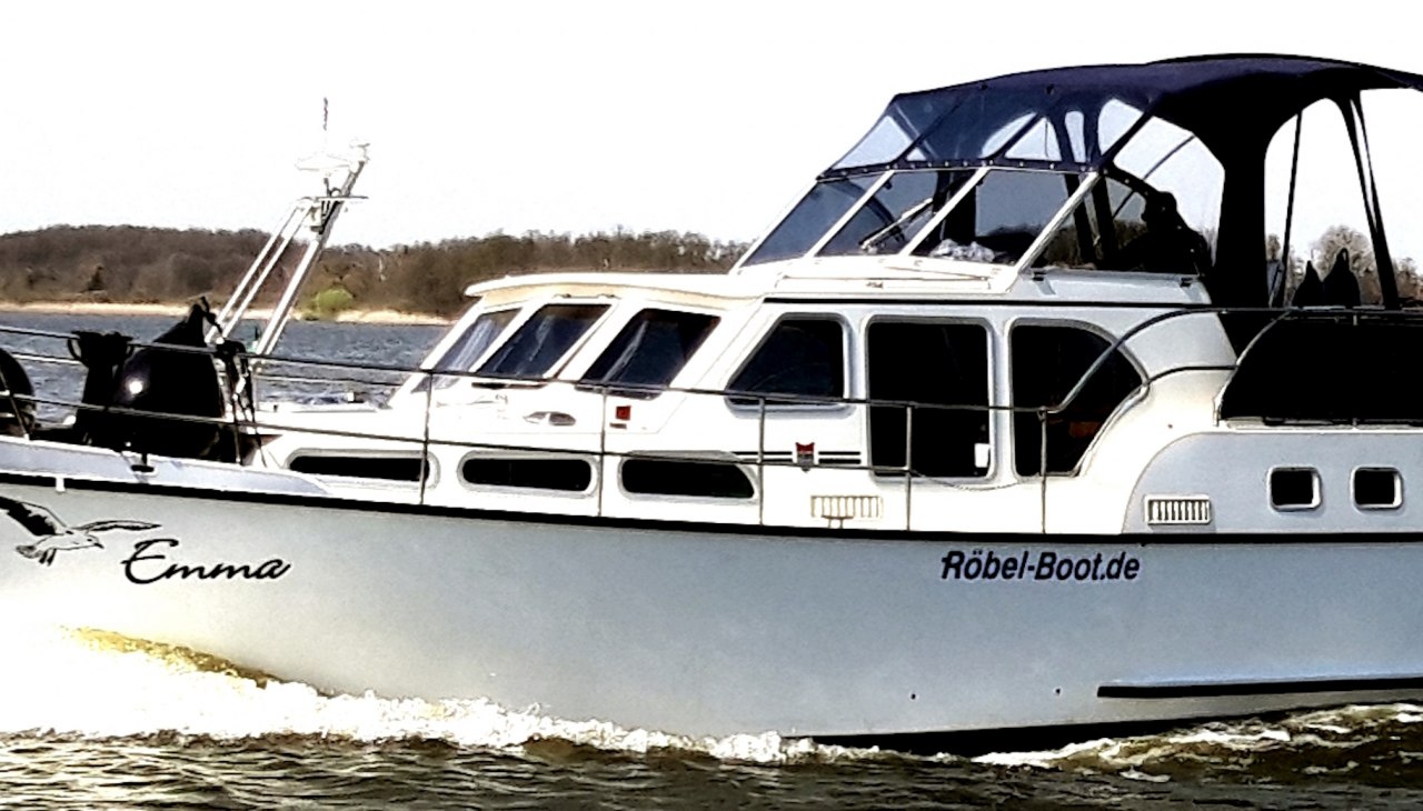 Motoryacht Emma in Rechlin, © Röbel-Boot Motoryacht Emma in Rechlin, © Röbel-Boot