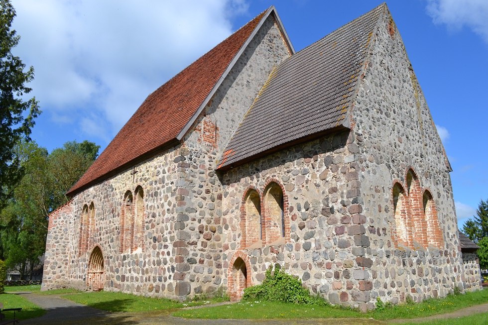 Feldsteinkirche Thelkow // &copy; Lutz Werner