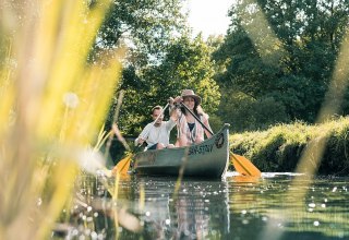 Mit dem Kanu die Vielfätigkeit der Mirow entdecken // © MV-T/outdoornormaden Mit dem Kanu die Vielfätigkeit der Mirow entdecken // © MV-T/outdoornormaden