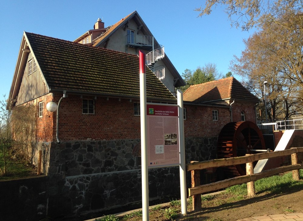 Wasserschaurad und Mühlenflies an der Bolter Mühle, © TDG Rechlin mbH Wasserschaurad und Mühlenflies an der Bolter Mühle, © TDG Rechlin mbH