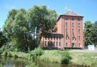 1851 wurde die Mühle um einen Speicher erweitert. // © Gabriele Skorupski 1851 wurde die Mühle um einen Speicher erweitert. // © Gabriele Skorupski