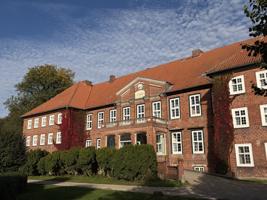 Dreilützow Slot om efteråret // © Schloss Dreilützow Team Dreilützow Slot om efteråret // © Schloss Dreilützow Team