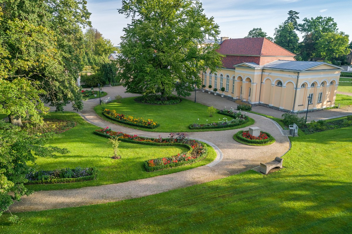 Schlossgarten mit Orangerie in Neustrelitz // &copy; SSGK MV / Funkhaus Creative