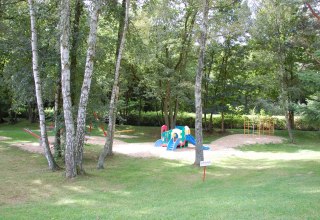 Für die kleinen Badegäste gibt es auch einen Spielplatz. // © Gabriele Skorupski Für die kleinen Badegäste gibt es auch einen Spielplatz. // © Gabriele Skorupski