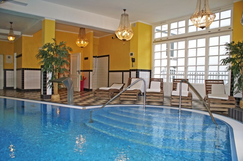 Schwimmbad im Aurelia Hotel St. Hubertus, &copy; Aurelia