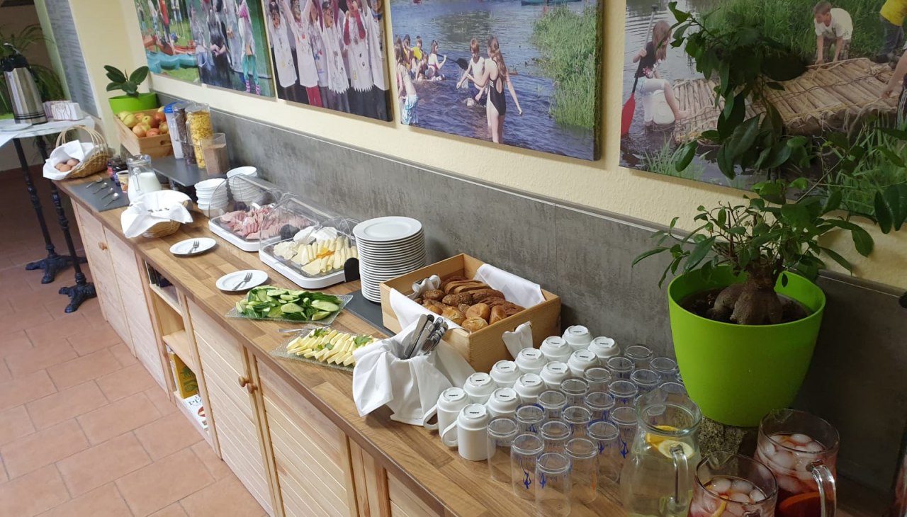 Frühstücksbuffet, © Jugendgästehaus "Graureiher"