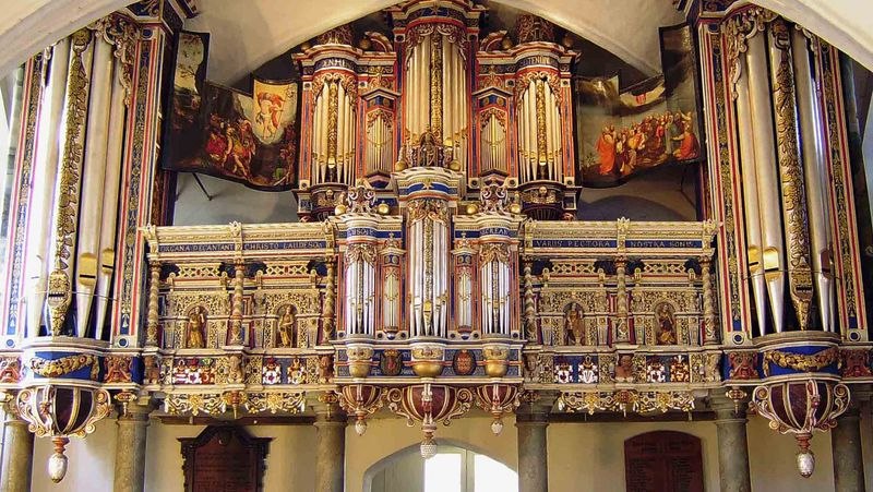 &copy; Kirche Basedow