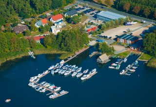 Die Marina Eldenburg mit ihrer Steganlage // &copy; S. Schulz