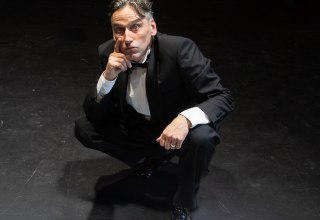 Kennst du deine Stadt?
Eine Quizshow
Mit und von Hannes Rittig & Gästen // © Theater Vorpommern Kennst du deine Stadt?
Eine Quizshow
Mit und von Hannes Rittig & Gästen // © Theater Vorpommern