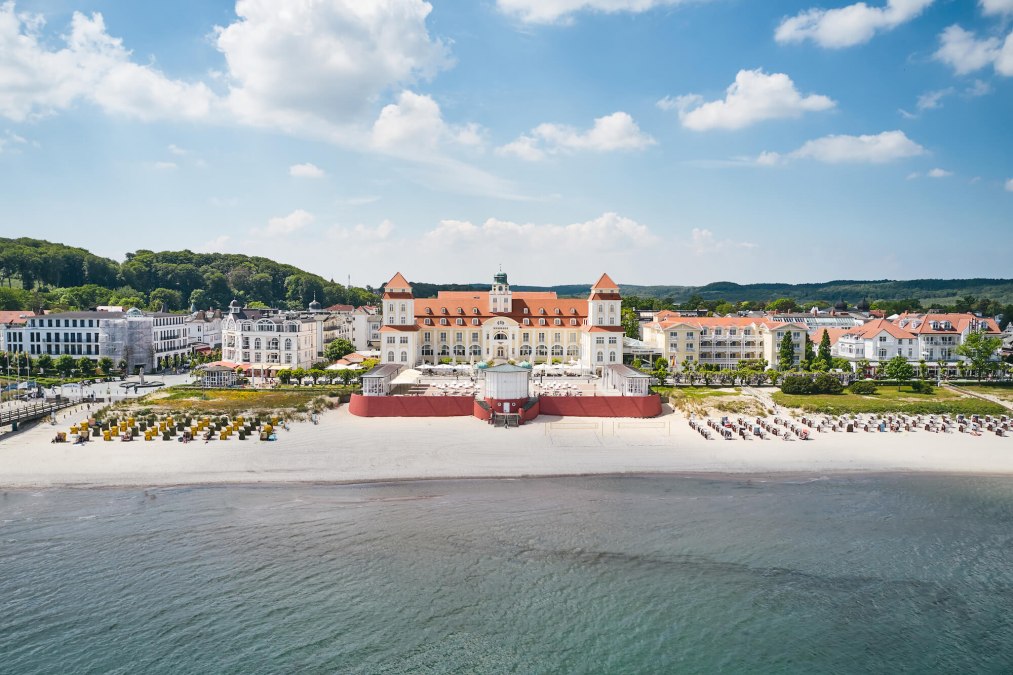 A-ROSA Kurhaus Binz direkt an der Ostsee, © Arne Nagel A-ROSA Kurhaus Binz direkt an der Ostsee, © Arne Nagel