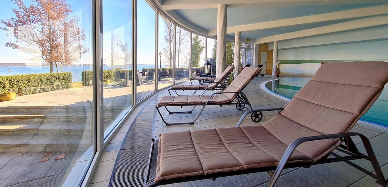 &copy; Seehotel Schloss Klink