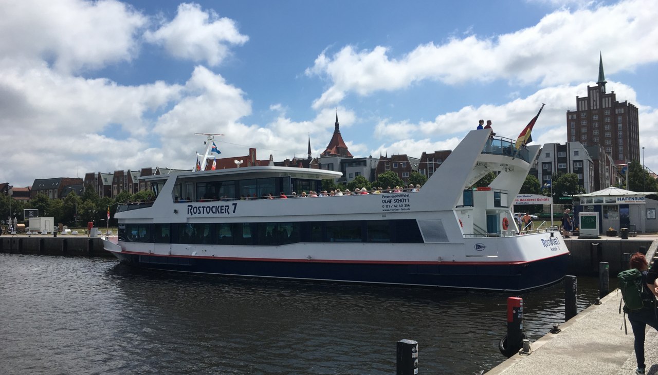 Das Flaggschiff "Rostocker 7" im Rostocker Stadthafen., © Rostocker Flotte/Olaf Schütt Das Flaggschiff "Rostocker 7" im Rostocker Stadthafen., © Rostocker Flotte/Olaf Schütt