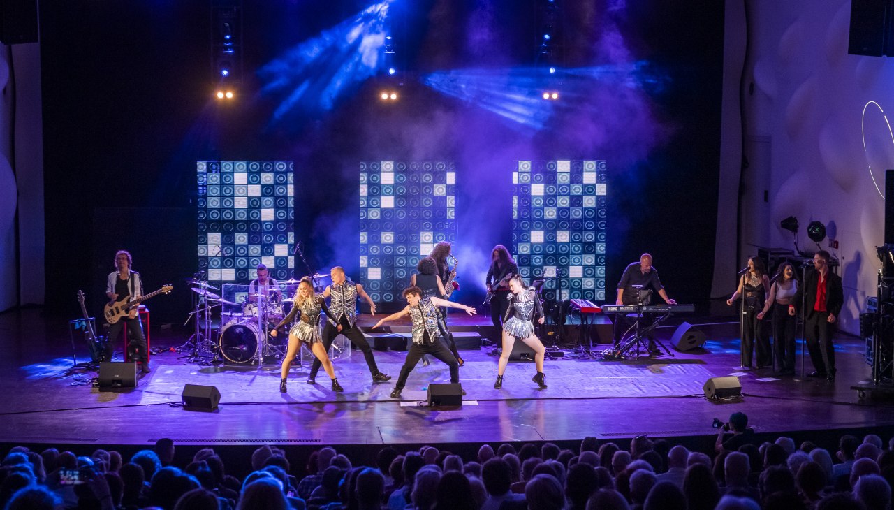 2030-20230508-WhitneyHouston-5845_Pressebilder_Copyright Ralph R&uuml;Hmeier, &copy; Ralf R&uuml;hmeier