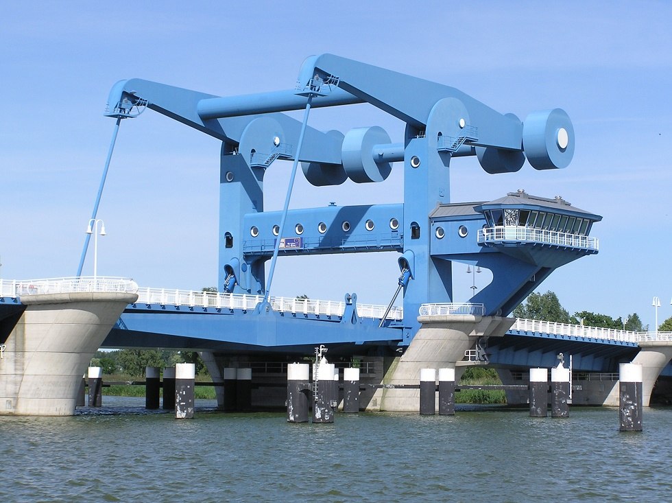 Peene-Brücke in Nahaufnahme // © Baltzer Peene-Brücke in Nahaufnahme // © Baltzer