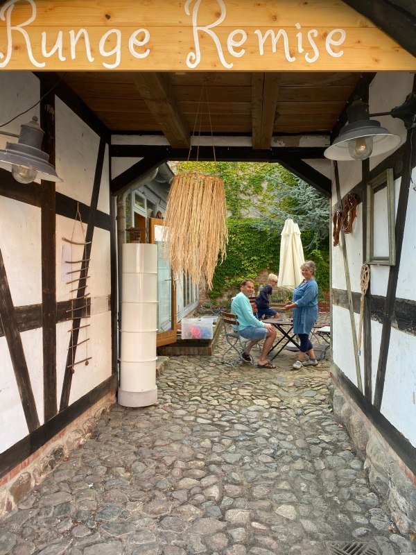 Durchgang in den Innenhof // &copy; Anja M&uuml;ller