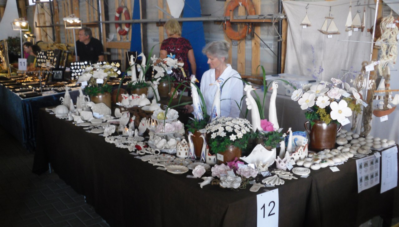 Sie finden uns auch auf dem Kunsthandwerkermarkt in Barth, © Rosentau-Keramik/Rehfeld Sie finden uns auch auf dem Kunsthandwerkermarkt in Barth, © Rosentau-Keramik/Rehfeld