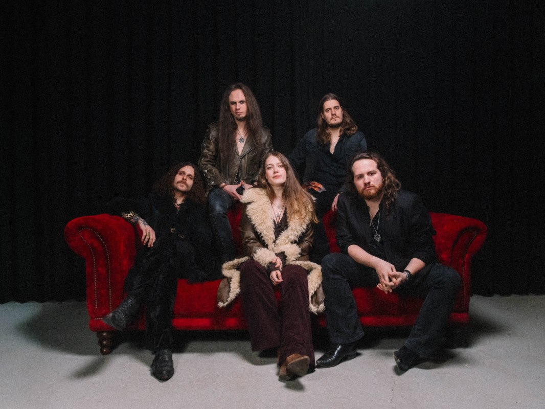 &copy; Max Isaak Hartung