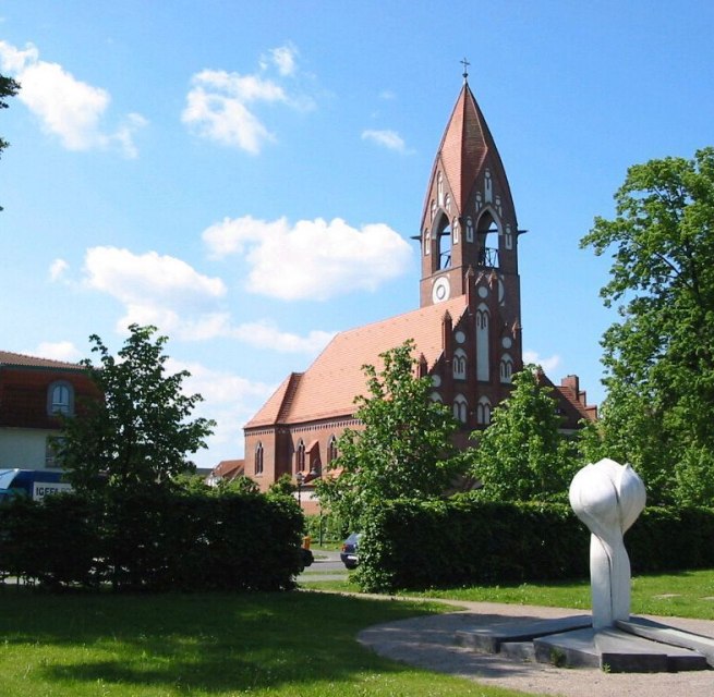 Maria-Rosenkranz-Königin-Kirche,
Katholische Kirche Demmin // © Hansestadt Demmin Maria-Rosenkranz-Königin-Kirche,
Katholische Kirche Demmin // © Hansestadt Demmin
