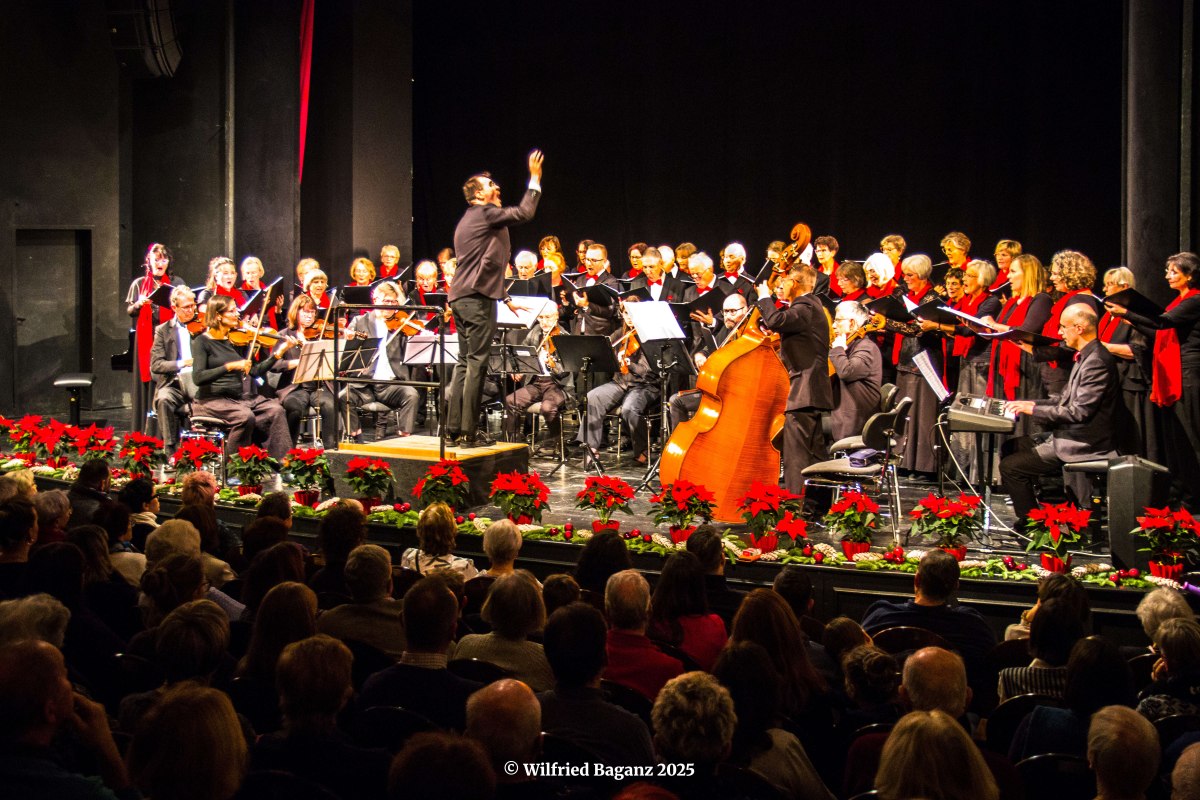 Adventskonzert im Theater Neustrelitz am 30. November 2025 // © Wilfried Baganz Adventskonzert im Theater Neustrelitz am 30. November 2025 // © Wilfried Baganz