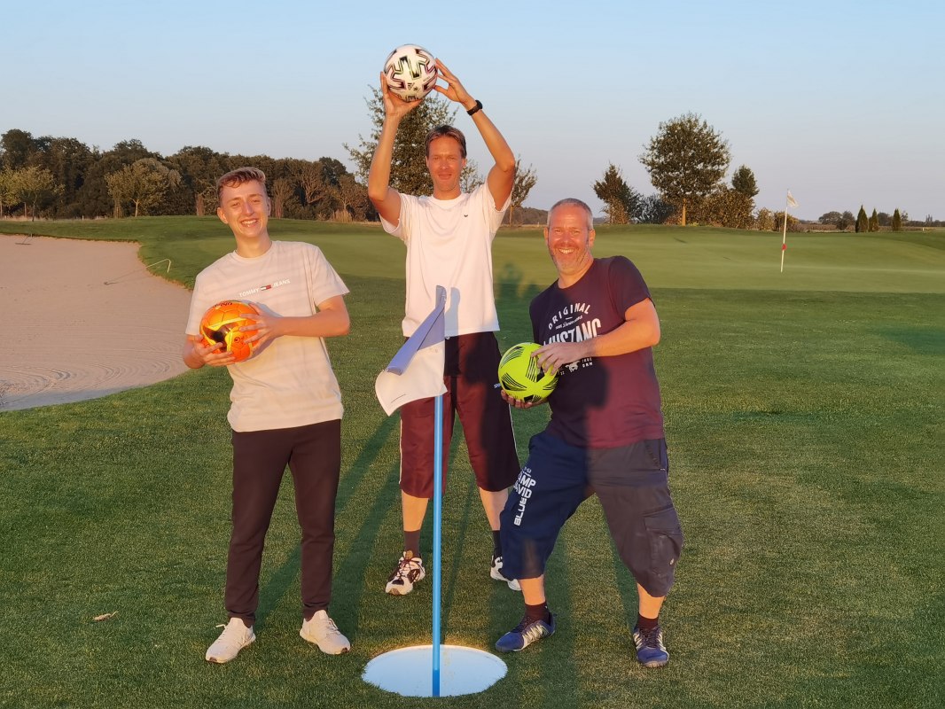 Spa&szlig; beim Footgolf. // &copy; Golfpark Strelasund