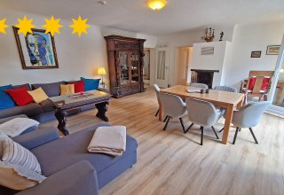 Wohnzimmer Kamin Esszimmer // &copy; BRINKMANNHAUS
