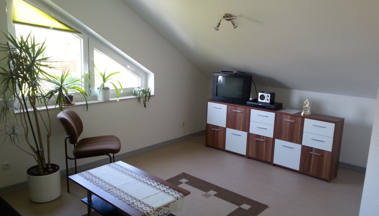 Ferienwohnung im Obergeschoss Dusche, Grill, Herd, Kaffeeautomat, Microwelle,Wasserkocher, Toaster usw, © Ferienwohnung Obergeschoss Ferienwohnung im Obergeschoss Dusche, Grill, Herd, Kaffeeautomat, Microwelle,Wasserkocher, Toaster usw, © Ferienwohnung Obergeschoss