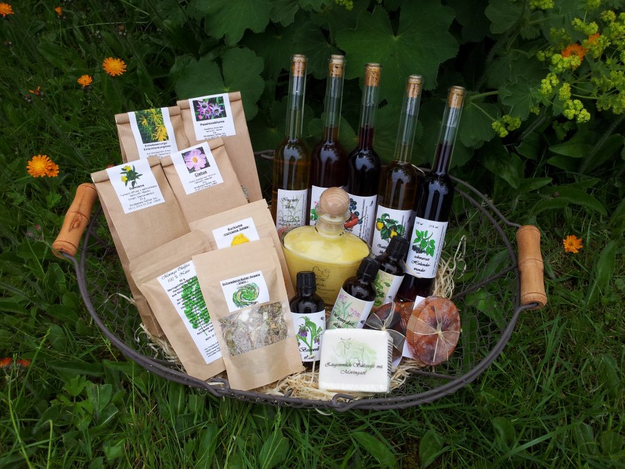 Kleine productselectie, © Heike Voigt - Edle Tropfen Kräuterspezialitäten Kleine productselectie, © Heike Voigt - Edle Tropfen Kräuterspezialitäten