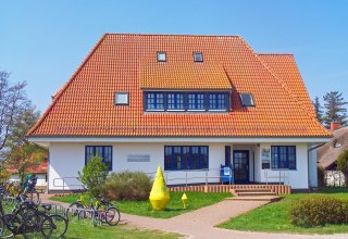 &copy; Hiddenseer Hafen- und Kurbetrieb