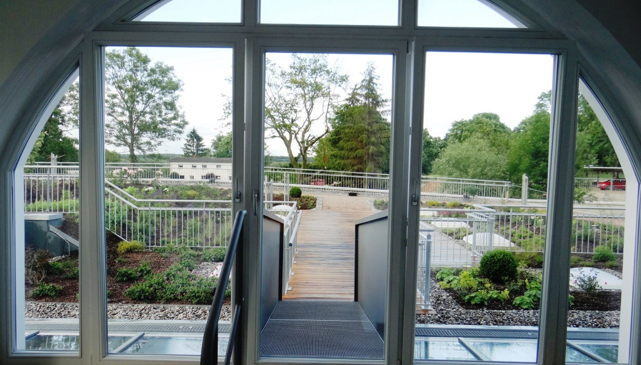 Onze wellnessruimte van 1800 m² is uitgerust met een avonturenbad, een klankbad, een pekelbad buiten en een kinderbad., © Gutshaus Liepen, Stefan Wollert Onze wellnessruimte van 1800 m² is uitgerust met een avonturenbad, een klankbad, een pekelbad buiten en een kinderbad., © Gutshaus Liepen, Stefan Wollert