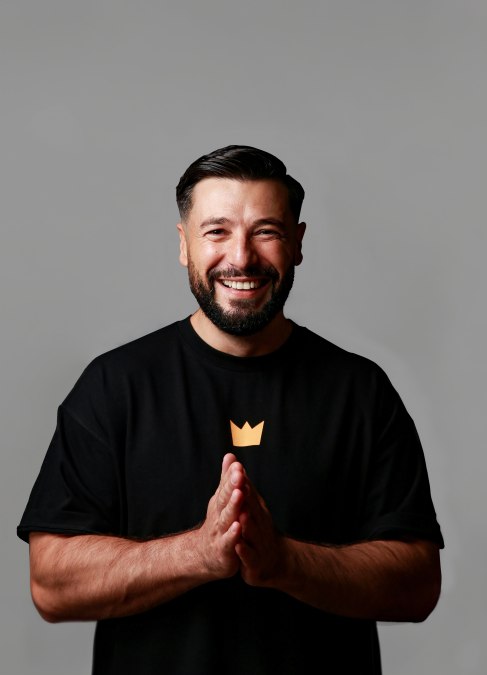 Also lassen Sie sich durch seine Spontanit&auml;t und schlagkr&auml;ftigen Dialoge begeistern und mitrei&szlig;en. Eines ist aber garantiert &ndash; es wird nicht, wie man Comedy erw, &copy; C&uuml;neyt Akan