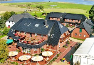 Uitzicht op de avonturenboerderij Kliewe op het R&uuml;gense eiland Ummanz // &copy; Erlebnis-Bauernhof Kliewe/Susanne Kliewe