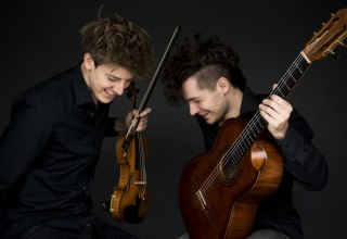 &copy; &copy; Neda Navaee