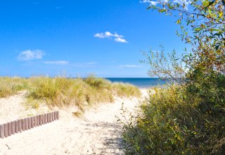 © Strandaufgang Karlshagen.jpg © Strandaufgang Karlshagen.jpg