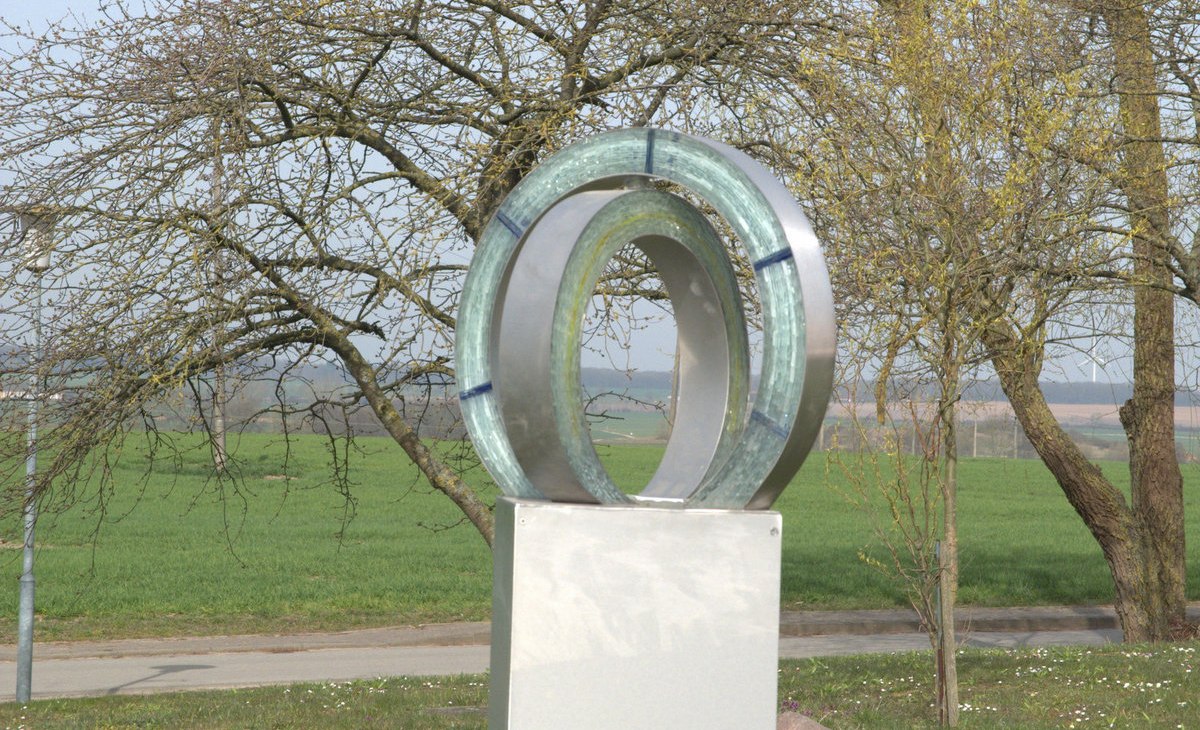 "Durchblick" - Fusingglas auf Edelstahl, © W. Kothe "Durchblick" - Fusingglas auf Edelstahl, © W. Kothe