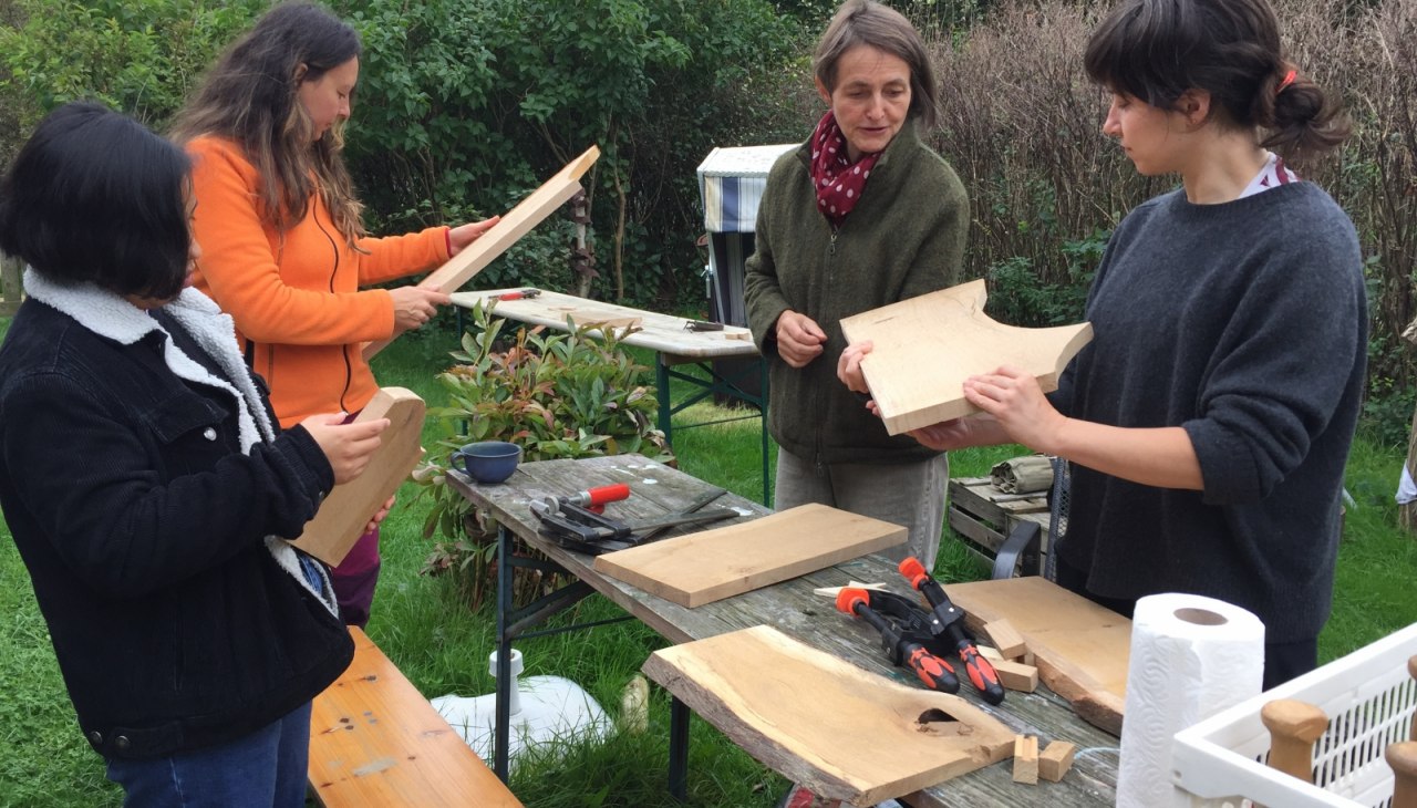 Schnitzworkshop im Kunsthaus LISA, © Kunsthaus LISA Schnitzworkshop im Kunsthaus LISA, © Kunsthaus LISA