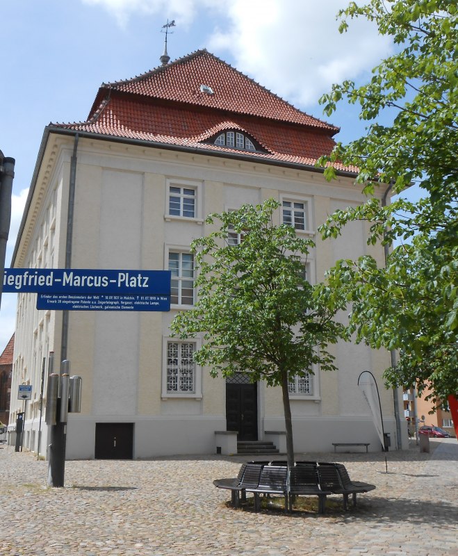 Blick auf den Marcus-Platz und das Malchiner Rathaus // © Monika Kröger Blick auf den Marcus-Platz und das Malchiner Rathaus // © Monika Kröger
