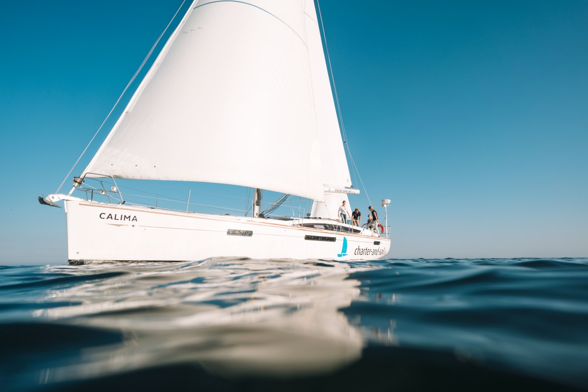 Unter Segeln über die Ostsee // © Dan Petermann Unter Segeln über die Ostsee // © Dan Petermann