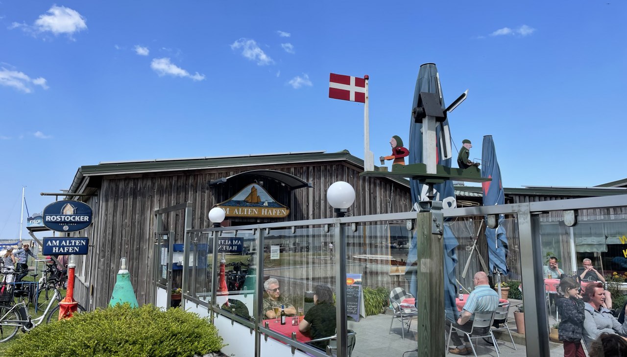 Gaststätte "Am Alten Hafen", © Tourismuszentrale Südliche Boddenküste