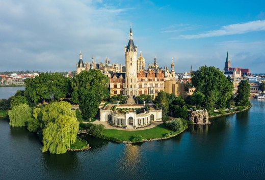 Das Schweriner Schloss aus der Vogelperspektive. // © MV-T/Gänsike Das Schweriner Schloss aus der Vogelperspektive. // © MV-T/Gänsike