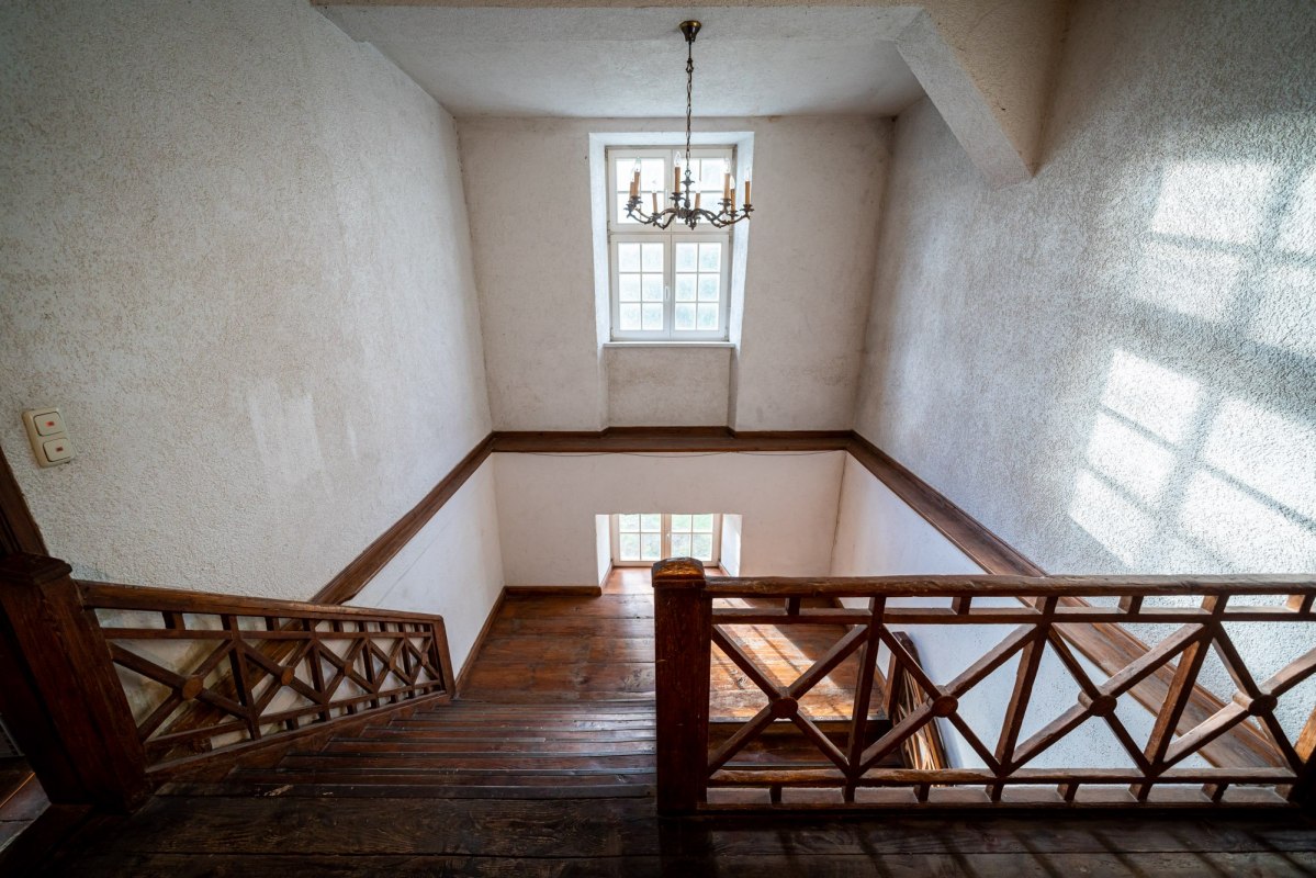 Trappenhuis in het barokke landhuis // &copy; DOMUSImages