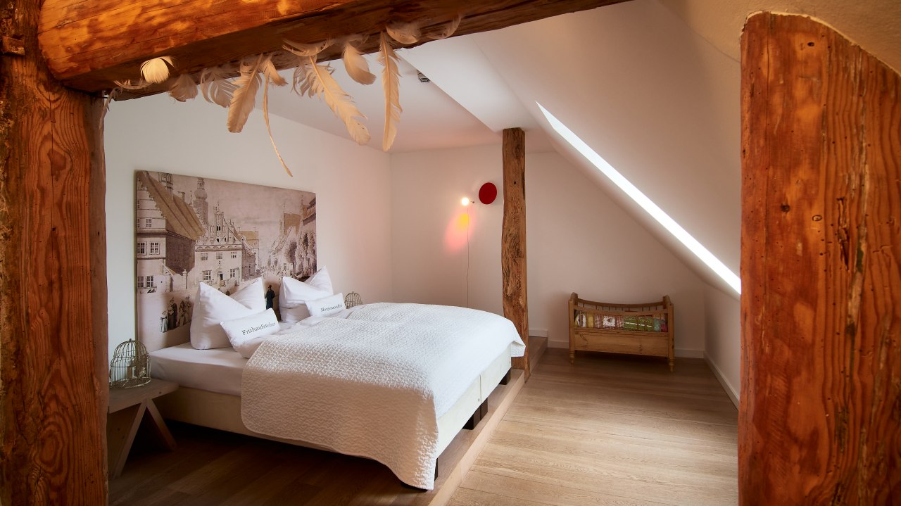 Gemütliche Suite im Kavaliershaus am Finckener See // © Kavaliershaus am Finckener See / Henryk Weiffenbach Gemütliche Suite im Kavaliershaus am Finckener See // © Kavaliershaus am Finckener See / Henryk Weiffenbach