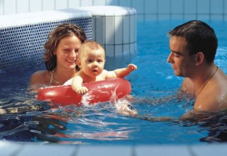 Die Bodden-Therme - ein Paradies für Groß und Klein, © Bodden-Therme Die Bodden-Therme - ein Paradies für Groß und Klein, © Bodden-Therme