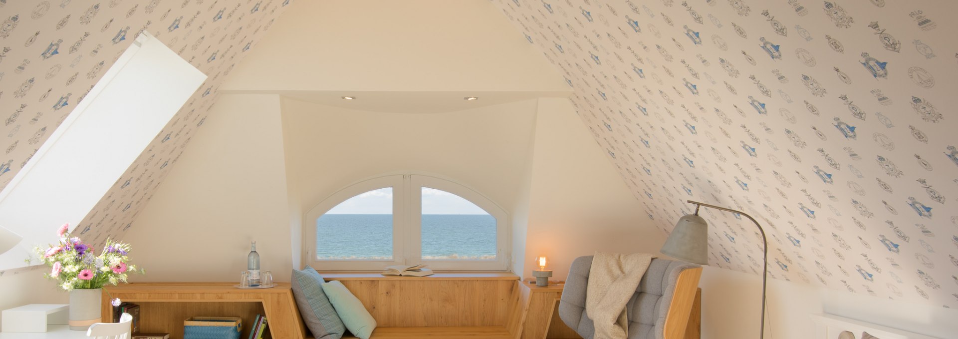 Strandhaus-Ahrenshoop-Zimmer, &copy; TGA