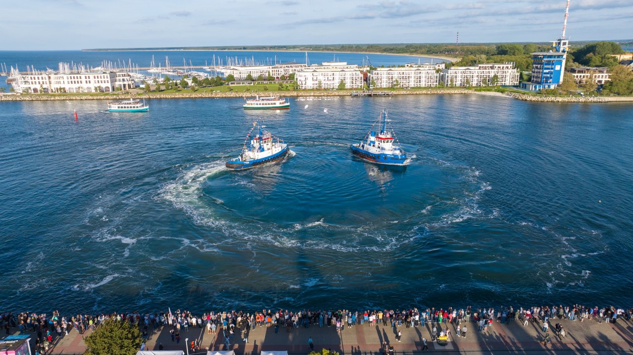 Sleepboot Ballet Havenfeest Warnem&uuml;nde // &copy; Matthias Tasler