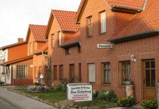 Mit viel Gastfreundschaft wartet in Domsühl die Gaststätte und Pension "Zum Eichenkrug" auf Ihren Besuch // © Gaststätte und Pension "Zum Eichenkrug" / Schulz Mit viel Gastfreundschaft wartet in Domsühl die Gaststätte und Pension "Zum Eichenkrug" auf Ihren Besuch // © Gaststätte und Pension "Zum Eichenkrug" / Schulz