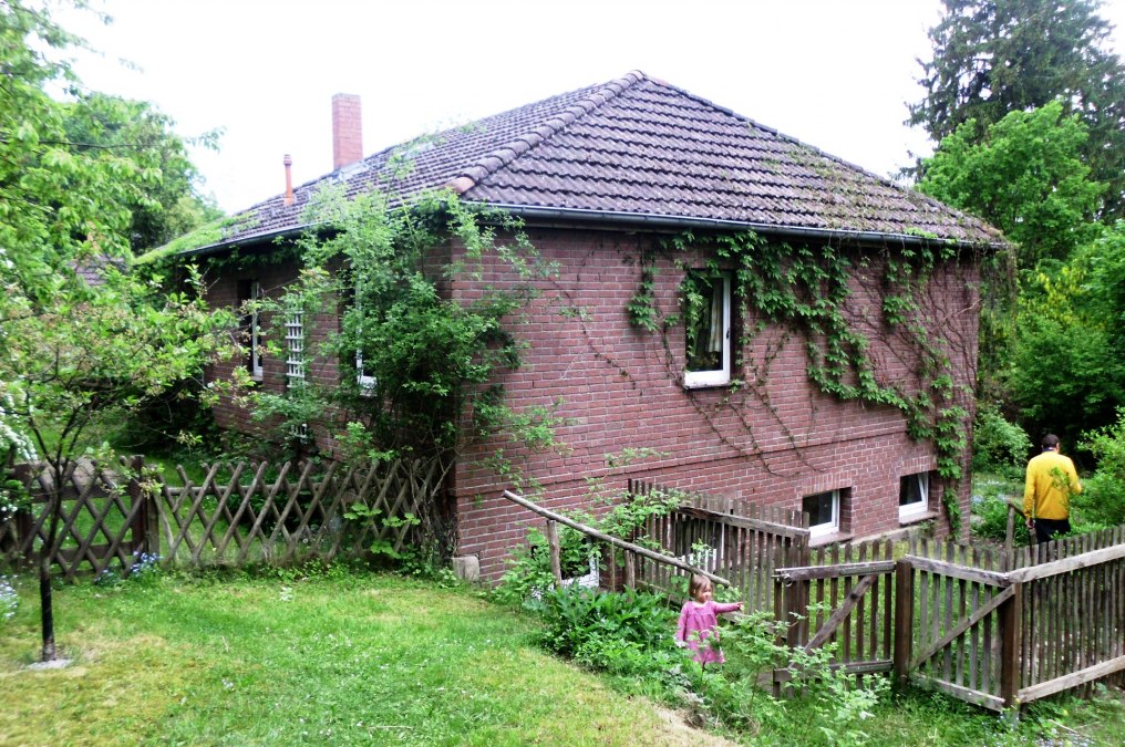 Hausansicht vom Garten aus, &copy; Elisabeth Tuschy