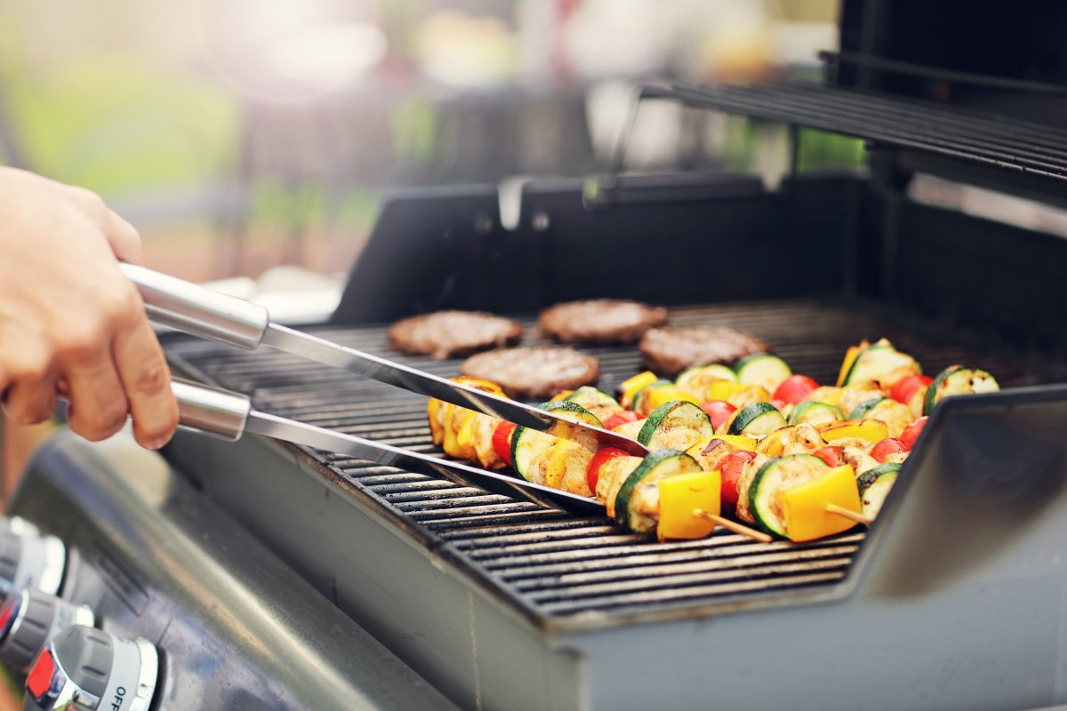 Sommerliches BBQ 2026 // &copy; www.adobe.stock.de