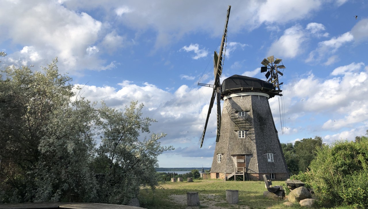 Holl&auml;nderm&uuml;hle Benz mit Vorplatz, &copy; Kulturm&uuml;hle Benz e.V.