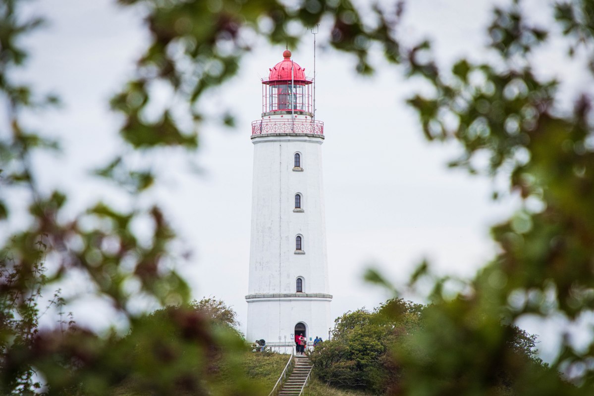 Beleef het eiland Hiddensee tijdens een dagtocht vanuit Stralsund. // &copy; Wei&szlig;e Flotte GmbH
